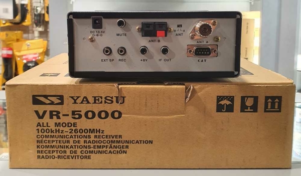 Yaesu VR-5000 HF/VHF/UHF Communication receiver - Image 5