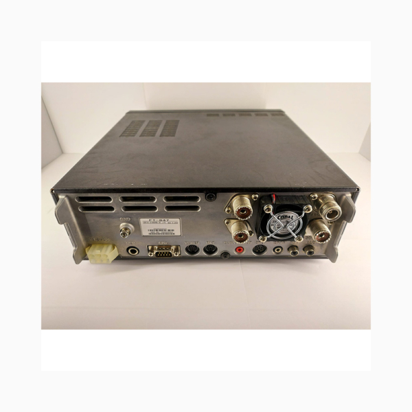 Yaesu FT-847 amateur mobile transceiver 3